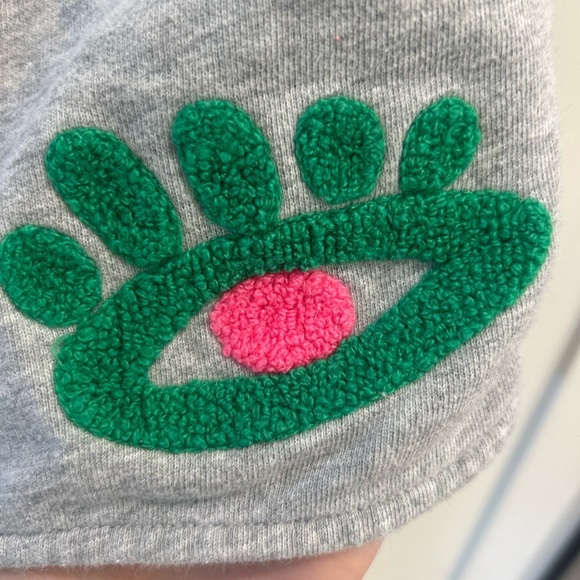 Stella McCartney Gray Kids Shorts with Fun Patches! *Missing drawstring* - Picture 5 of 8